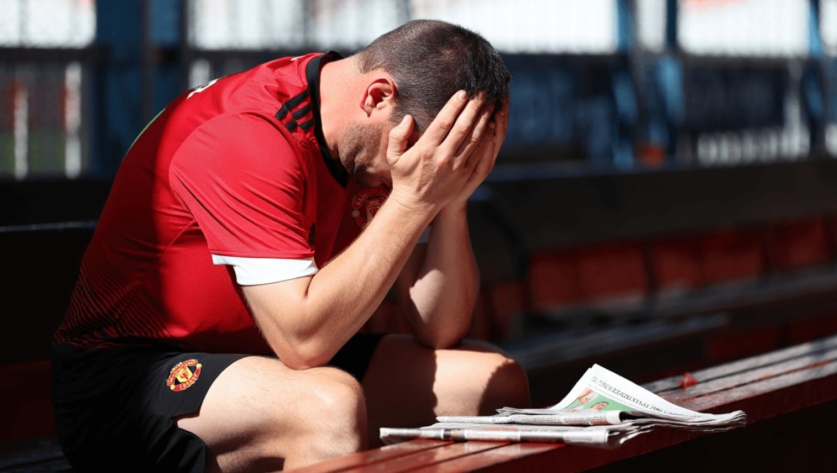 Manchester United-supportern kommer inte att klippa sig förrän hans lag har vunnit fem matcher i rad