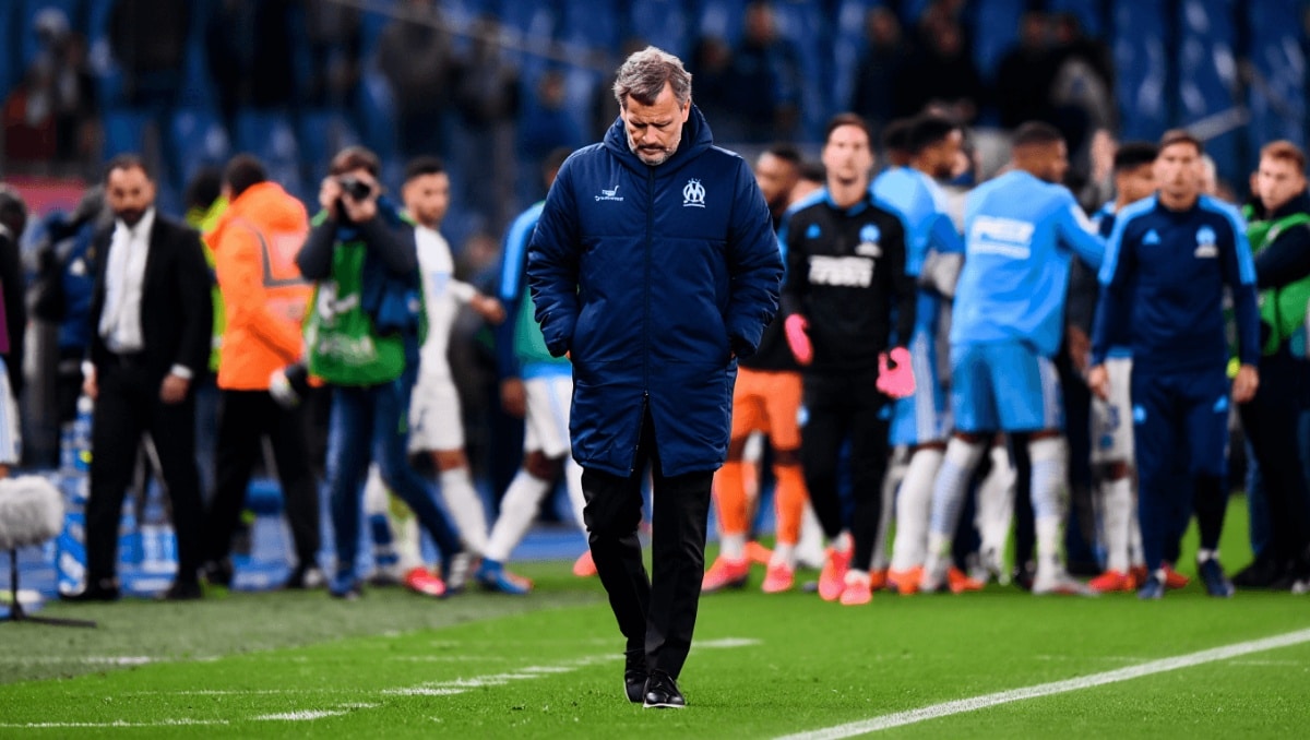 Marseilles tränare Roberto De Zerbi lämnar frivilligt sitt jobb efter en 5-0-förlust i Le Classsique