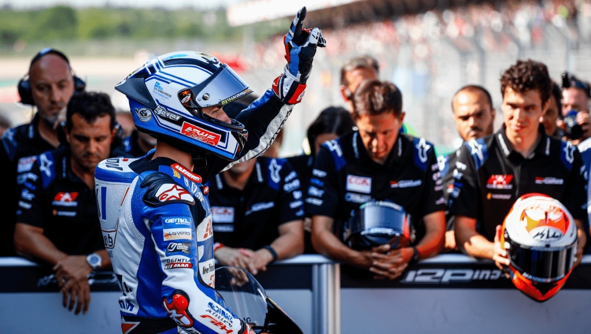 Intact GP feiert emotionalen Moto2-Triumph: Senna Agius siegt für verstorbenes Crew-Mitglied