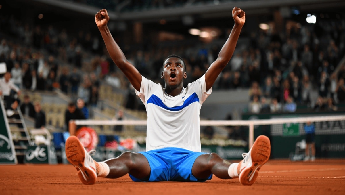 17-åriga Moïse Kouamé blir den yngsta matchvinnaren på Roland Garros sedan 1991