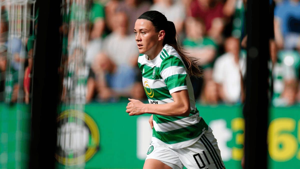 Den skotska spelaren Maria McAneny slår Guinness världsrekord för snabbaste mål i damfotbollens historia