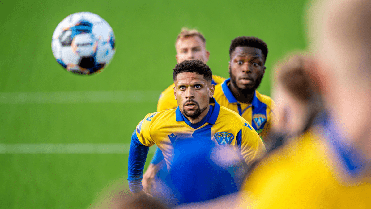 Premiärseger för VSK - efter självmål