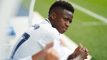 Vinícius Jr. har "ingen brådska" att skriva på ett nytt kontrakt med Real Madrid: "Vi har mycket att diskutera"